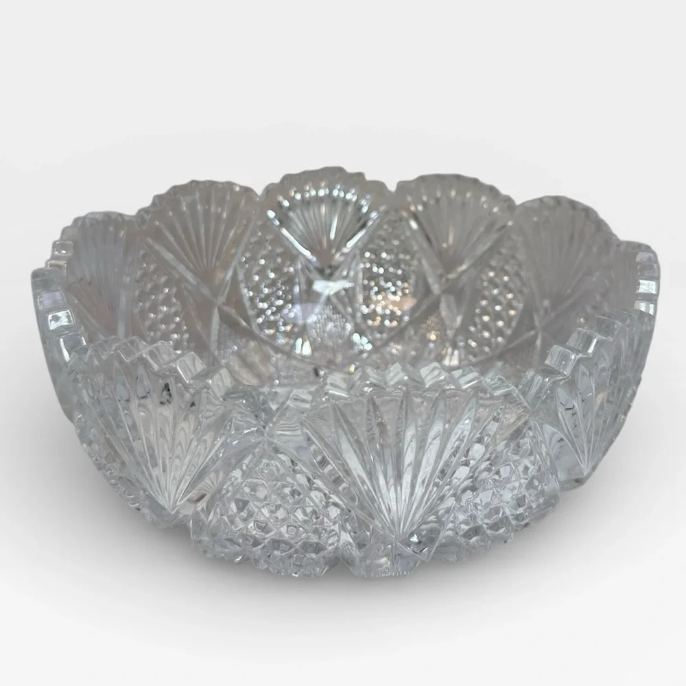 Mikasa Hoya Crystal Cut 9” Vintage Glass Bowl Centerpiece